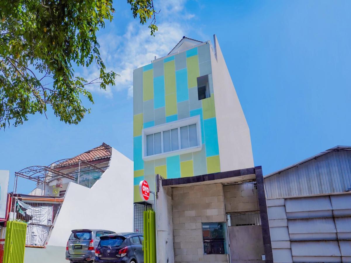 Super Oyo Capital O 90336 Olive Guest House Surabaya Exterior photo